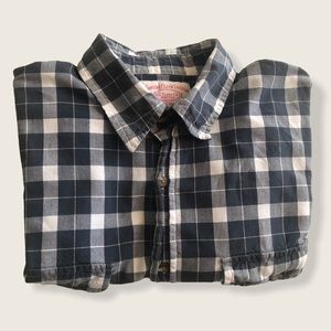 Filson Men’s Button Shirt Navy Blue Checkered